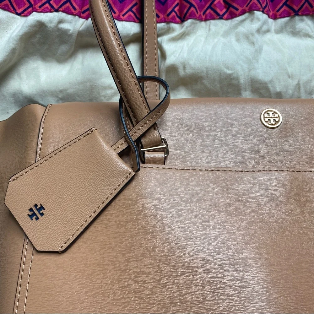 NWOT Tory Burch Beige Leather Parker Large Tote & Dust Bag